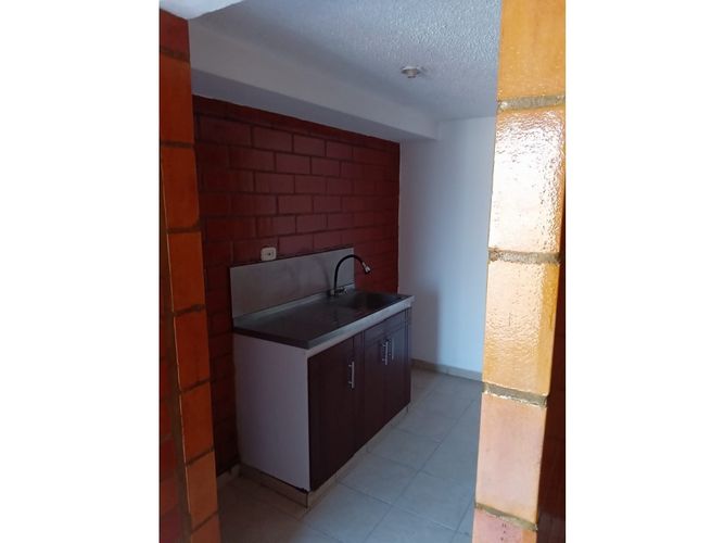 Apartamento de 3 alcobas en venta en Cr. Azafran, Soacha, 50 m² · foto 8 de 9