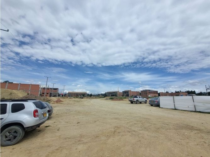 Lote en venta en Santa Cruz, Madrid, 1876 m² · foto 8 de 10