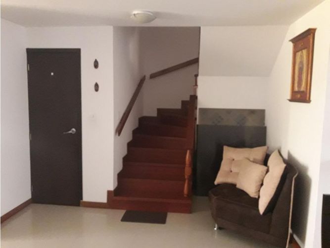 Casa de 3 alcobas en venta en El Eden, Madrid, 180 m² · foto 10 de 15