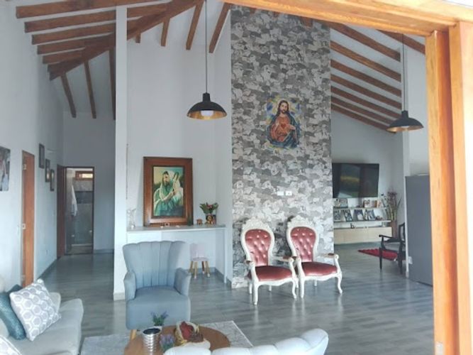 Casa de 4 alcobas en arriendo en La Clara, Guarne, 306 m² · foto 4 de 24