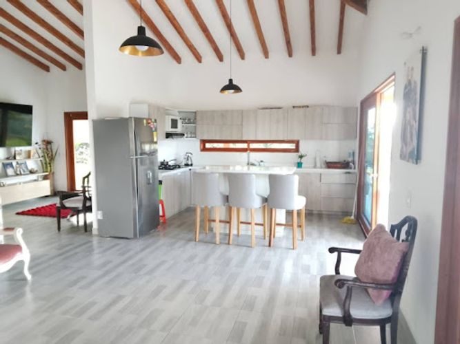 Casa de 4 alcobas en arriendo en La Clara, Guarne, 306 m² · foto 6 de 24