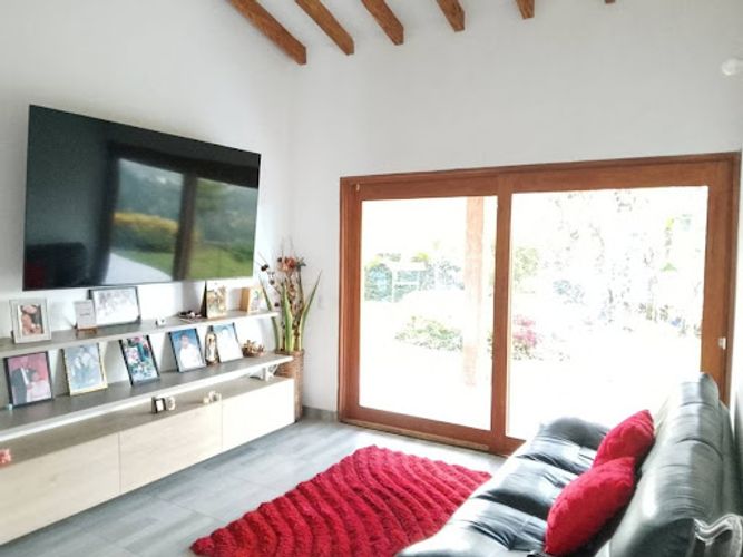 Casa de 4 alcobas en arriendo en La Clara, Guarne, 306 m² · foto 17 de 24
