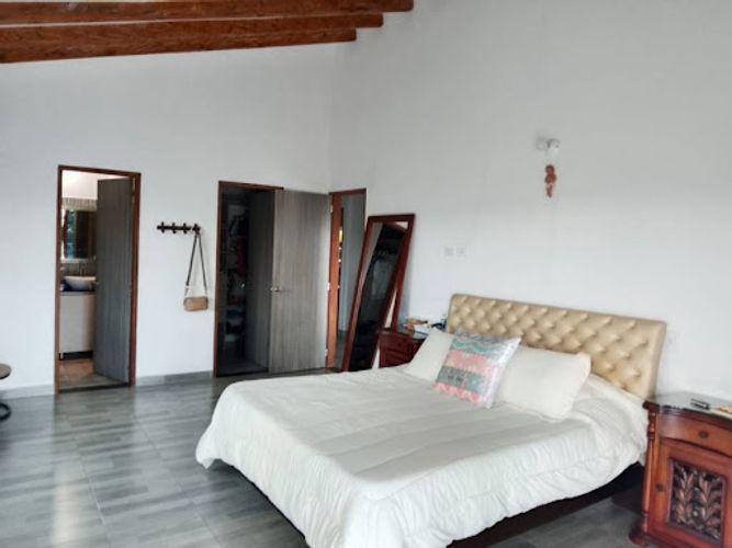 Casa de 4 alcobas en arriendo en La Clara, Guarne, 306 m² · foto 21 de 24