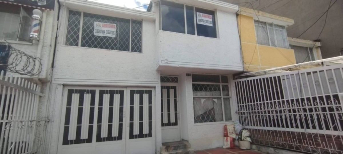 Casa en venta en Normandia, Bogotá · foto 2 de 24
