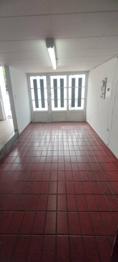 Casa en venta en Normandia, Bogotá · foto 4 de 24