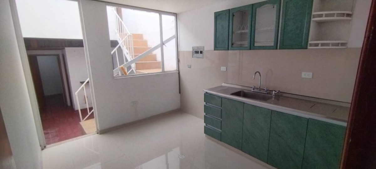 Casa en venta en Normandia, Bogotá · foto 5 de 24