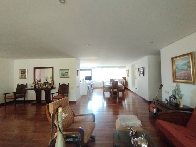 Apartamento de 3 alcobas en arriendo en El Poblado, Medellín, 245 m² · foto 8 de 18