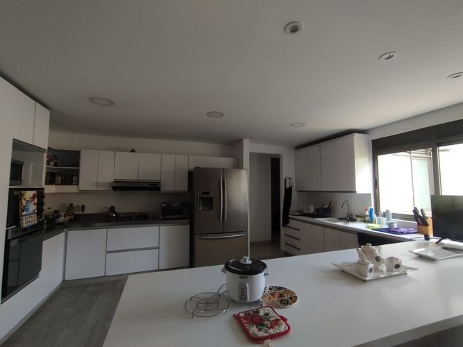 Apartamento de 3 alcobas en arriendo en El Poblado, Medellín, 245 m² · foto 10 de 18