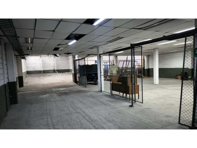 Bodega en arriendo en Zona Industrial No. 2, Itagüí, 2100 m² · foto 15 de 21
