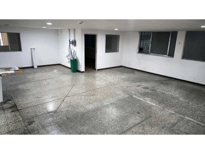 Bodega en arriendo en Zona Industrial No. 2, Itagüí, 2100 m² · foto 21 de 21