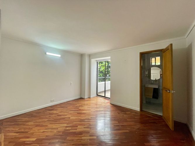Apartamento de 3 alcobas en arriendo en El Poblado, Medellín, 160 m² · foto 9 de 19
