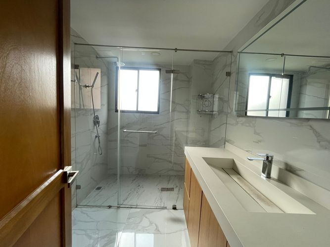 Apartamento de 3 alcobas en arriendo en El Poblado, Medellín, 160 m² · foto 17 de 19