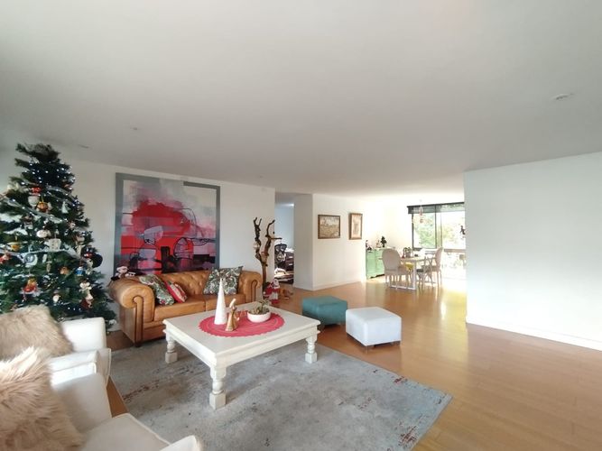 Apartamento de 4 alcobas en arriendo en Las Lomas, Medellín, 234 m² · foto 7 de 20