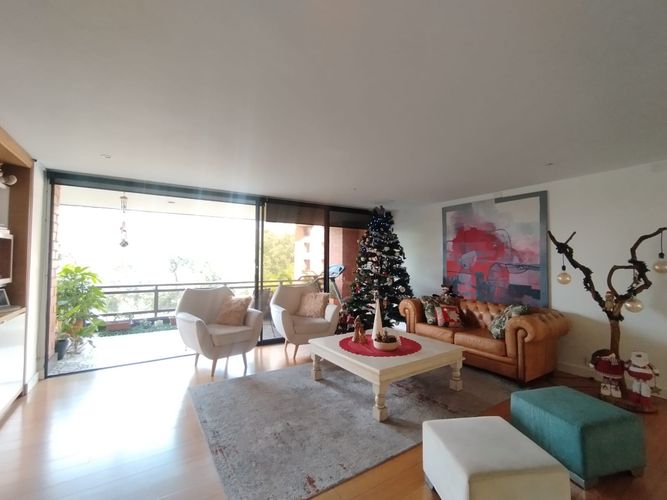 Apartamento de 4 alcobas en arriendo en Las Lomas, Medellín, 234 m² · foto 8 de 20