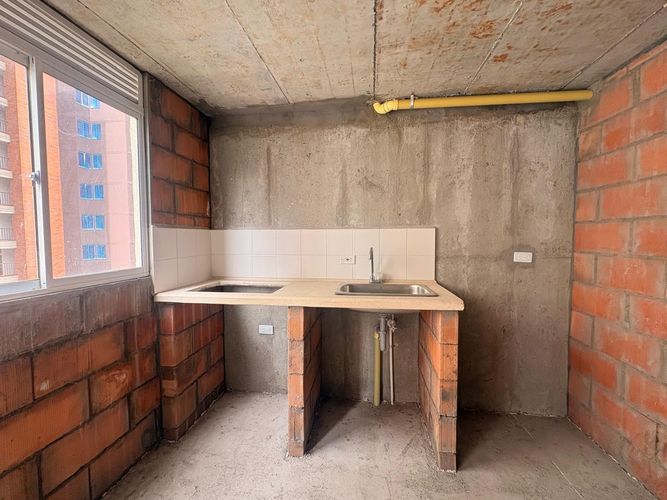 Apartamento de 3 alcobas en venta en Maria Auxiliadora, Sabaneta, 50 m² · foto 3 de 13