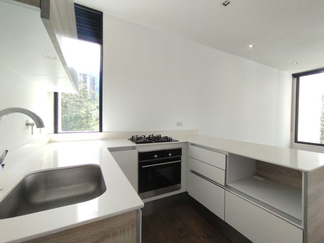 Apartamento de 1 alcoba en arriendo en Urbanización Las Cumbres, Medellín, 74 m² · foto 4 de 20