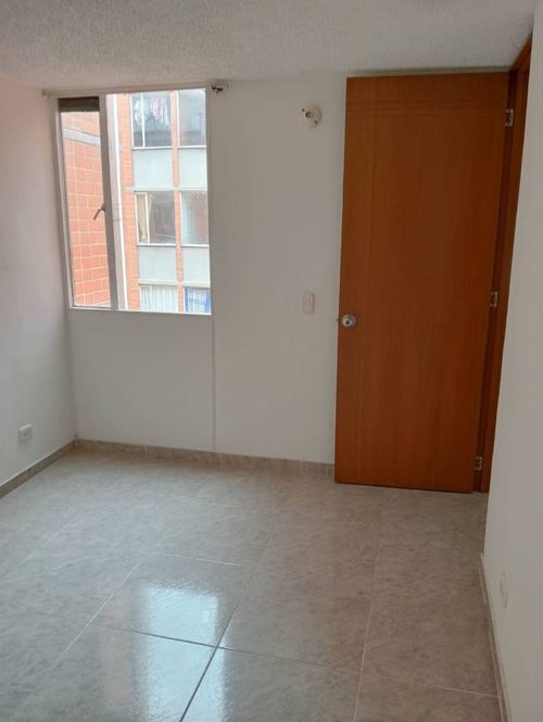 Apartamento de 3 alcobas en venta en El Danubio, Soacha, 47 m² · foto 12 de 22