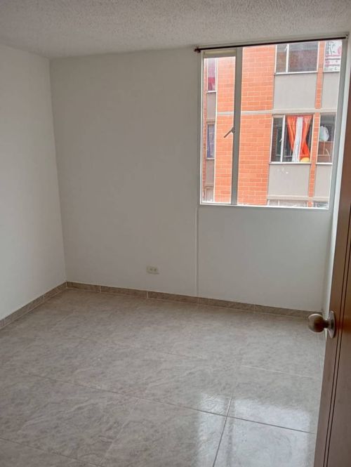 Apartamento de 3 alcobas en venta en El Danubio, Soacha, 47 m² · foto 19 de 22