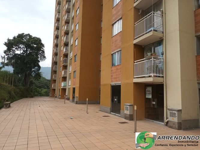 Local en arriendo en Cabecera San Antonio De Prado, Medellín, 25 m² · foto 2 de 7