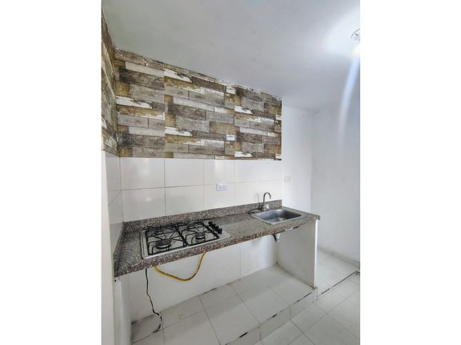 Apartamento de 3 alcobas en venta en Zona Industrial El Salitre, Soacha, 59 m² · foto 3 de 20