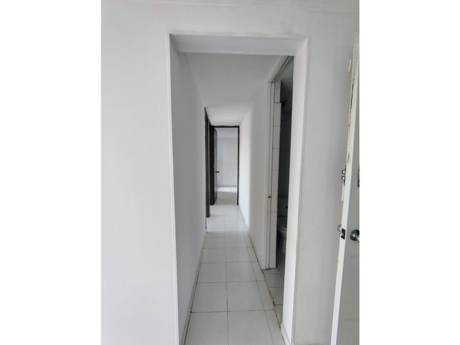 Apartamento de 3 alcobas en venta en Zona Industrial El Salitre, Soacha, 59 m² · foto 6 de 20