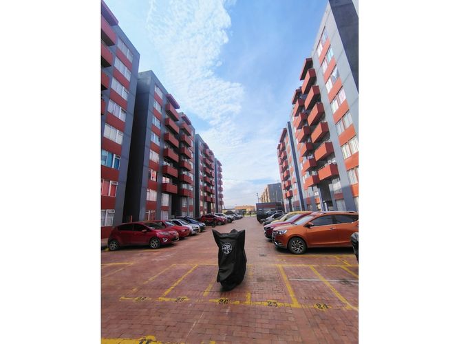 Apartamento de 3 alcobas en venta en Zona Industrial El Salitre, Soacha, 59 m² · foto 20 de 20