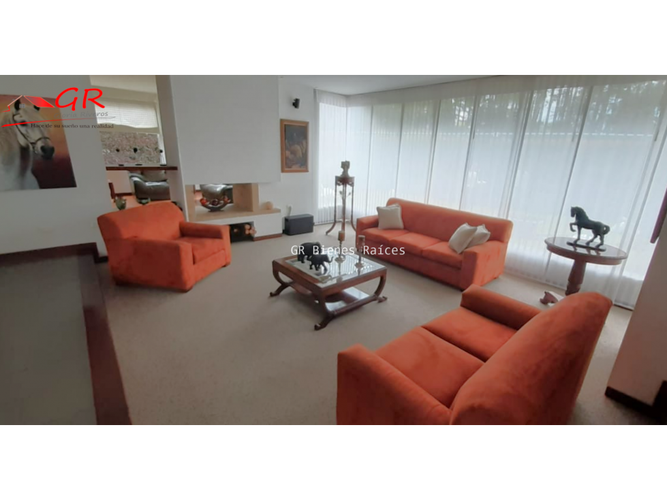 Casa de 4 alcobas en venta en Delicias Norte, Chía, 420 m² · foto 2 de 24