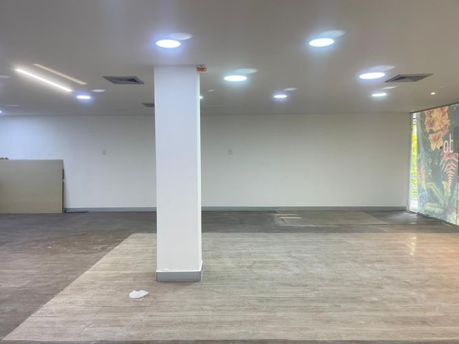 Local en arriendo en El Poblado, Medellín, 90 m² · foto 5 de 11