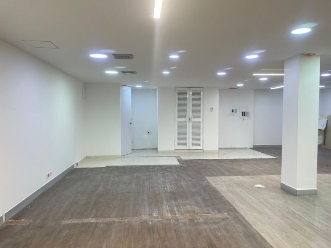 Local en arriendo en El Poblado, Medellín, 90 m² · foto 4 de 11