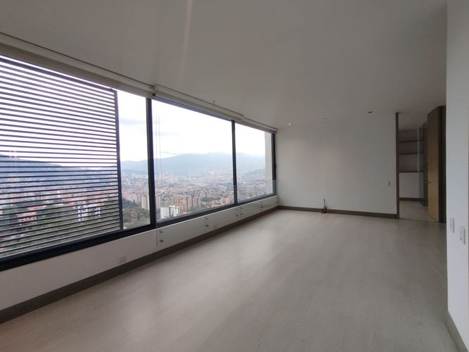 Apartamento de 1 alcoba en arriendo en Urbanización Las Cumbres, Medellín, 90 m² · foto 2 de 20