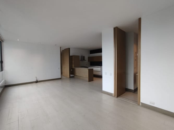 Apartamento de 1 alcoba en arriendo en Urbanización Las Cumbres, Medellín, 90 m² · foto 3 de 20