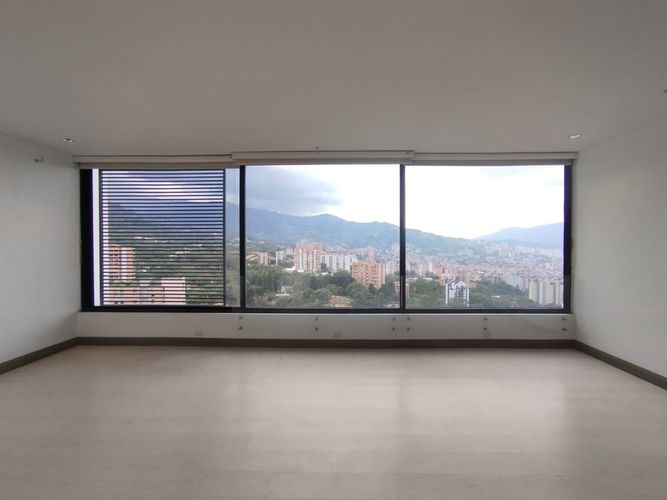 Apartamento de 1 alcoba en arriendo en Urbanización Las Cumbres, Medellín, 90 m² · foto 4 de 20