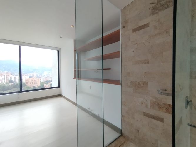 Apartamento de 1 alcoba en arriendo en Urbanización Las Cumbres, Medellín, 90 m² · foto 17 de 20