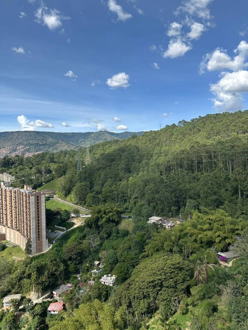 Apartamento en arriendo en Las Palmas, Medellín · foto 7 de 24