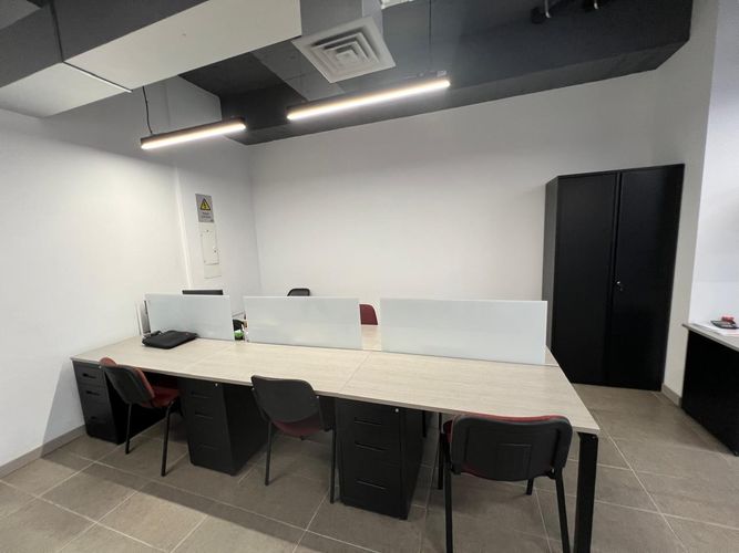 Oficina en arriendo en El Poblado, Medellín, 245 m² · foto 12 de 20