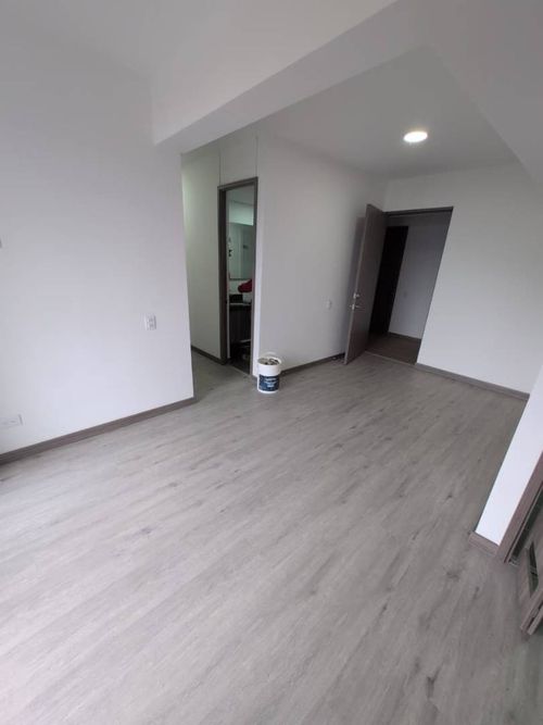 Apartamento de 3 alcobas en arriendo en Altos Del Poblado, Medellín, 70 m² · foto 2 de 19