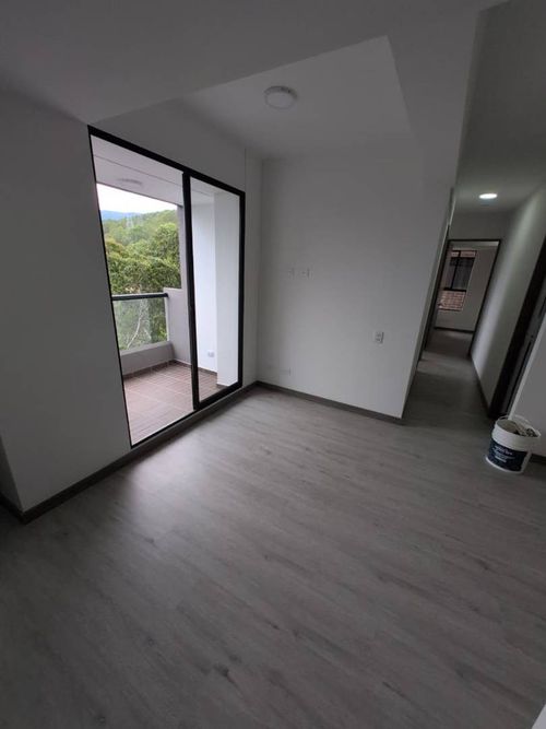 Apartamento de 3 alcobas en arriendo en Altos Del Poblado, Medellín, 70 m² · foto 4 de 19