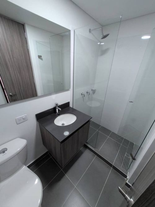 Apartamento de 3 alcobas en arriendo en Altos Del Poblado, Medellín, 70 m² · foto 13 de 19