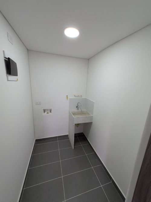 Apartamento de 3 alcobas en arriendo en Altos Del Poblado, Medellín, 70 m² · foto 14 de 19