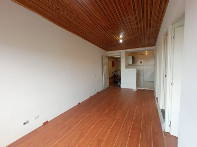 Apartamento de 2 alcobas en venta en Castilla, Bogotá, 42 m² · foto 2 de 11