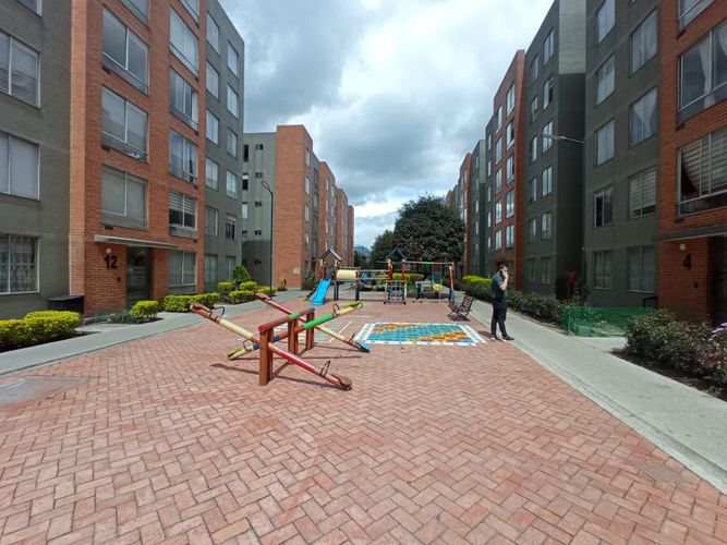 Apartamento de 2 alcobas en venta en Castilla, Bogotá, 42 m² · foto 9 de 11
