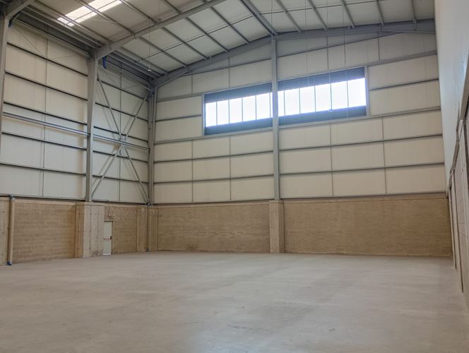 Bodega en venta en Actividad Multiple, Copacabana, 1013 m² · foto 6 de 10