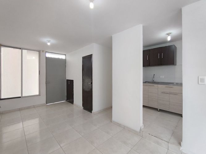 Casa de 2 alcobas en venta en Trapiches Ii, Villa del Rosario, 80 m² · foto 2 de 19
