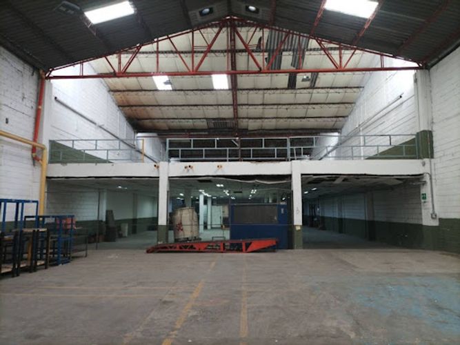 Bodega en arriendo en Las Mercedes, Itagüí, 2100 m² · foto 4 de 19