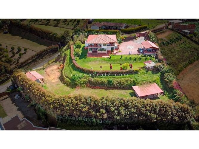 Finca en venta en Cristo Rey, El Carmen de Viboral, 3400 m² · foto 2 de 16