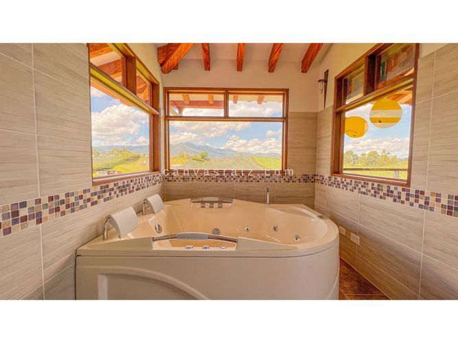 Finca en venta en Cristo Rey, El Carmen de Viboral, 3400 m² · foto 13 de 16