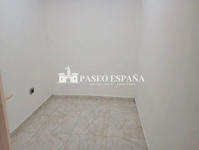 Casa de 6 alcobas en venta en Eloy Valenzuela, Girón, 295 m² · foto 3 de 14