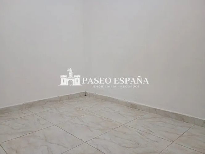Casa de 6 alcobas en venta en Eloy Valenzuela, Girón, 295 m² · foto 7 de 14