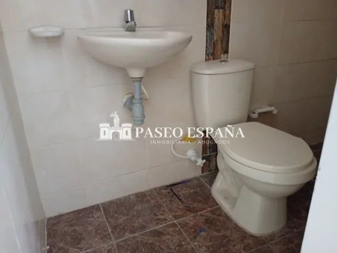 Casa de 6 alcobas en venta en Eloy Valenzuela, Girón, 295 m² · foto 8 de 14