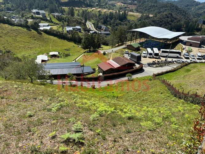 Lote en venta en Loma Del Escobero, Envigado, 2650 m² · foto 6 de 14